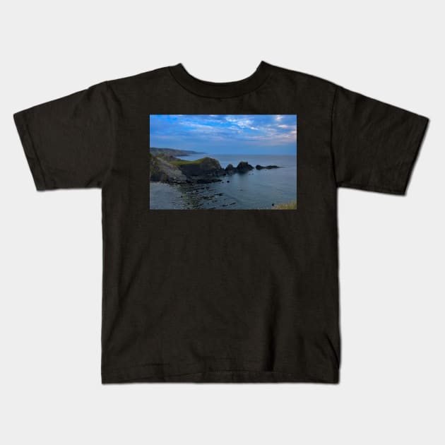 Hartland Shoreline Kids T-Shirt by Graz-Photos